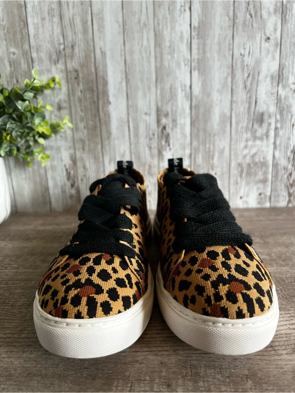kate spade Abbie Leopard Print Lace Up Sneakers Casual Preppy Classic Size 7